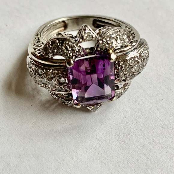 Estate Amethyst and Diamond Fleur-De-Lis 14K Ring - Picture 1 of 8